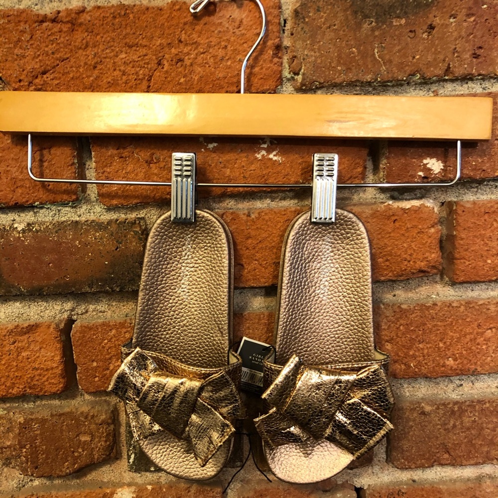 NWT West Loop Girls Metallic Rose Gold Slides